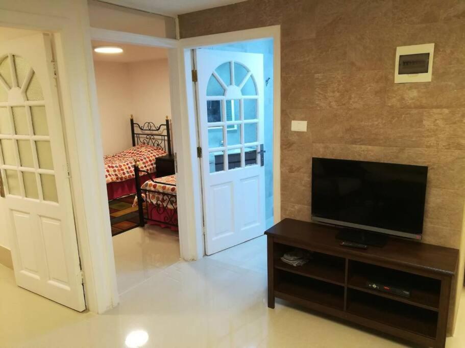 'C' Dazzling Modern 2 Bdrm Apt In Khalda Free Wifi Amman Eksteriør billede